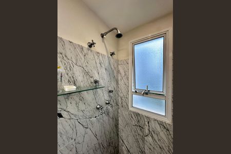 Apartamento à venda com 250m², 3 quartos e 5 vagasBanheiro 1 Suíte 3