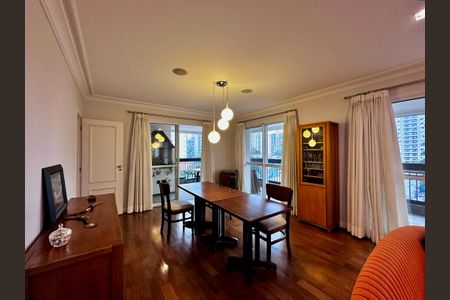 Apartamento à venda com 250m², 3 quartos e 5 vagasSala