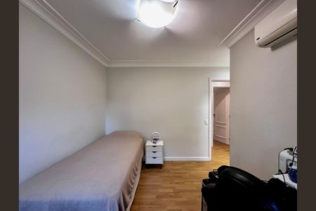 Apartamento à venda com 250m², 3 quartos e 5 vagasSuíte 2