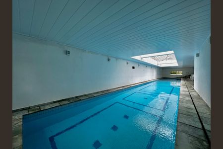 Apartamento à venda com 250m², 3 quartos e 5 vagasPiscina Coberta