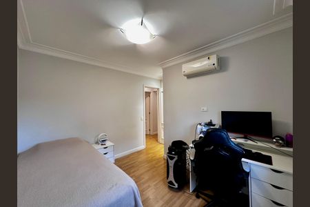 Apartamento à venda com 250m², 3 quartos e 5 vagasSuíte 2