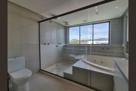 Apartamento à venda com 350m², 4 quartos e 4 vagasBanheiro da Suíte 5