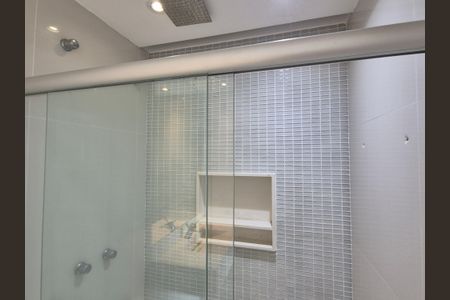 Apartamento à venda com 350m², 4 quartos e 4 vagasBanheiro da Suíte 3