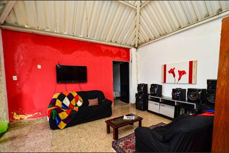 Casa à venda com 300m², 3 quartos e 2 vagasSala 2