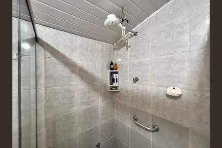 Casa à venda com 270m², 5 quartos e 1 vaga Casa à venda com 270m², 5 quartos e 1 vagaCasa 3 - Banheiro