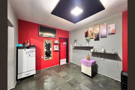 Casa à venda com 270m², 5 quartos e 1 vaga Casa à venda com 270m², 5 quartos e 1 vagaSala de TV