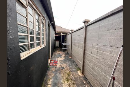 Casa à venda com 270m², 5 quartos e 1 vaga Casa à venda com 270m², 5 quartos e 1 vagaCorredor - Casa 2