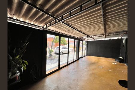 Casa à venda com 270m², 5 quartos e 1 vaga Casa à venda com 270m², 5 quartos e 1 vagaGaragem