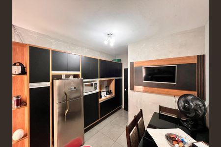 Casa à venda com 270m², 5 quartos e 1 vaga Casa à venda com 270m², 5 quartos e 1 vagaCozinha