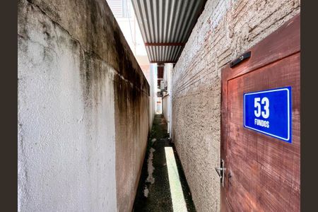 Casa à venda com 270m², 5 quartos e 1 vaga Casa à venda com 270m², 5 quartos e 1 vagaCorredor - Casa 2