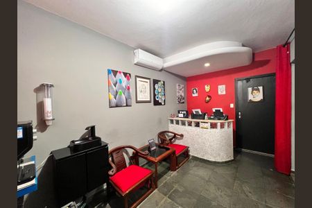 Casa à venda com 270m², 5 quartos e 1 vaga Casa à venda com 270m², 5 quartos e 1 vagaSala de Estar