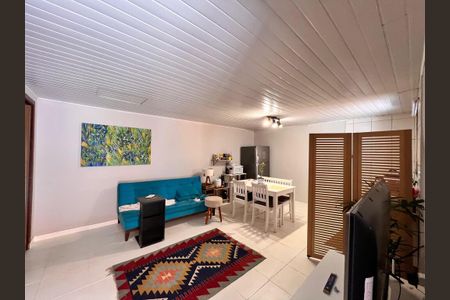 Casa à venda com 270m², 5 quartos e 1 vaga Casa à venda com 270m², 5 quartos e 1 vagaCasa 3 - Sala