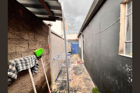 Casa à venda com 270m², 5 quartos e 1 vaga Casa à venda com 270m², 5 quartos e 1 vagaCorredor - Casa 2