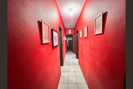 Casa à venda com 270m², 5 quartos e 1 vaga Casa à venda com 270m², 5 quartos e 1 vagaCorredor - Quartos