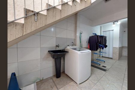 Casa à venda com 150m², 3 quartos e 2 vagasÁrea de Serviço