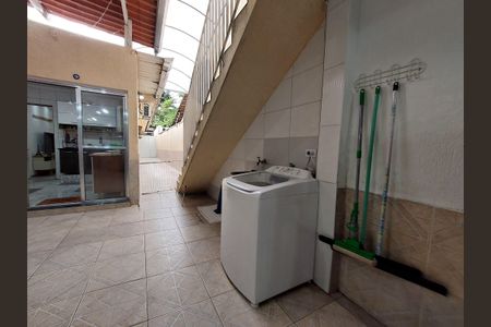 Casa à venda com 150m², 3 quartos e 2 vagasÁrea de Serviço