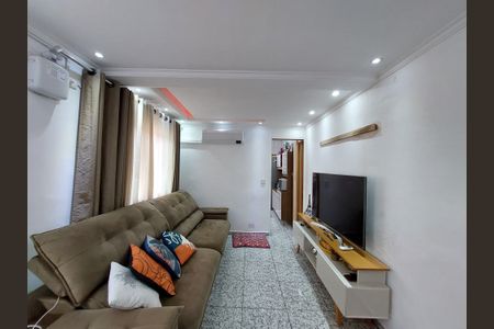 Casa à venda com 150m², 3 quartos e 2 vagasSala