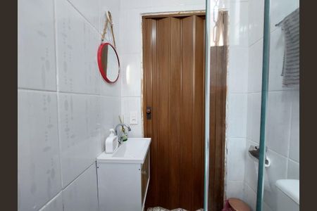 Casa à venda com 150m², 3 quartos e 2 vagasBanheiro 1