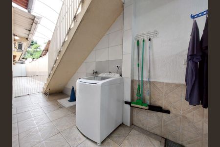 Casa à venda com 150m², 3 quartos e 2 vagasÁrea de Serviço