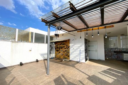 Apartamento à venda com 160m², 3 quartos e 3 vagasCobertura