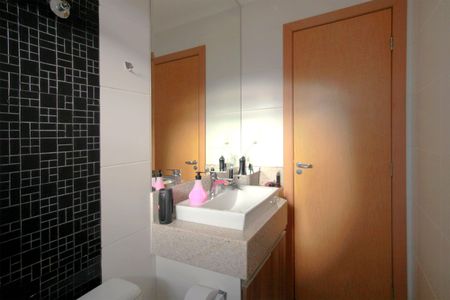 Apartamento à venda com 160m², 3 quartos e 3 vagasBanheiro do Quarto 1