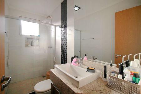 Apartamento à venda com 160m², 3 quartos e 3 vagasBanheiro do Quarto 1