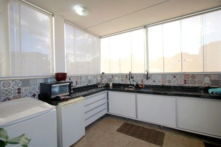Apartamento à venda com 160m², 3 quartos e 3 vagasCozinha