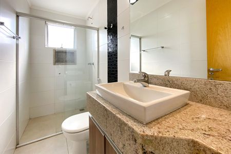 Apartamento à venda com 160m², 3 quartos e 3 vagasBanheiro da Suíte 1