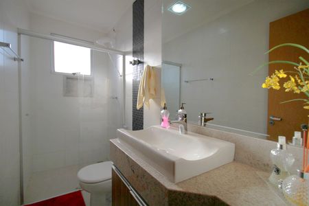 Apartamento à venda com 160m², 3 quartos e 3 vagasBanheiro 1