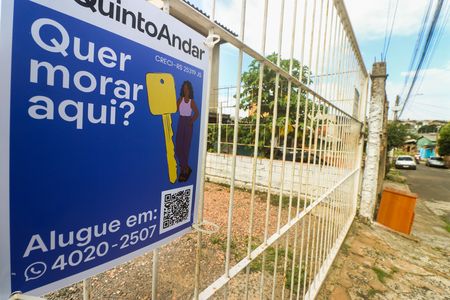 Casa à venda com 64m², 2 quartos e 3 vagas Casa à venda com 64m², 2 quartos e 3 vagasPlaquinha