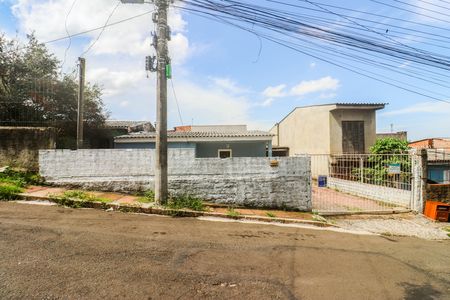 Casa à venda com 64m², 2 quartos e 3 vagas Casa à venda com 64m², 2 quartos e 3 vagasFachada