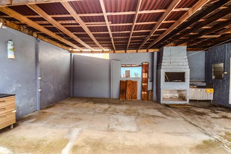 Casa à venda com 64m², 2 quartos e 3 vagas Casa à venda com 64m², 2 quartos e 3 vagasPátio