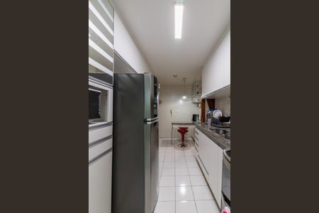 Apartamento à venda com 108m², 3 quartos e 2 vagas Apartamento à venda com 108m², 3 quartos e 2 vagasCozinha
