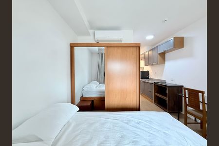 Quarto de kitnet/studio à venda com 1 quarto, 29m² em Santo Amaro, São Paulo