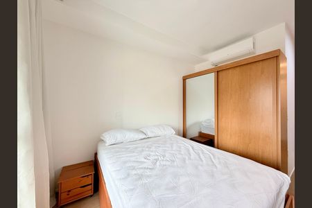 Quarto de kitnet/studio à venda com 1 quarto, 29m² em Santo Amaro, São Paulo