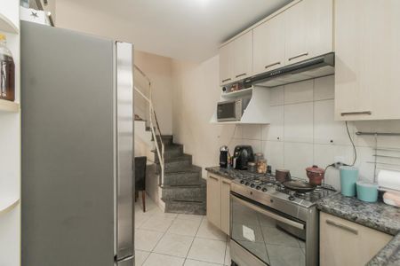 Casa à venda com 76m², 2 quartos e 2 vagasCozinha 