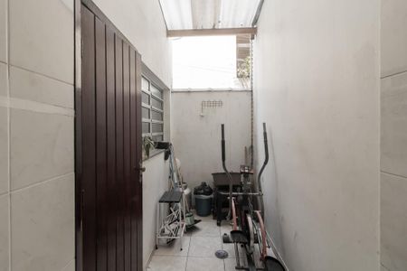 Casa à venda com 76m², 2 quartos e 2 vagasÁrea de Serviço