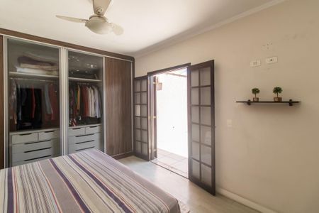 Casa à venda com 76m², 2 quartos e 2 vagasQuarto 1