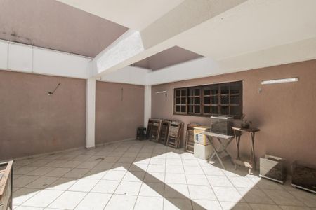 Casa à venda com 76m², 2 quartos e 2 vagasGaragem