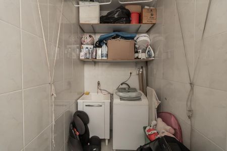 Casa à venda com 76m², 2 quartos e 2 vagasÁrea de Serviço