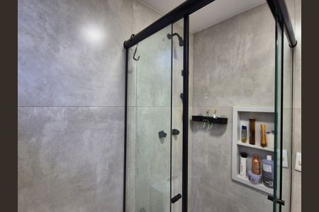 Apartamento à venda com 87m², 2 quartos e 1 vaga Apartamento à venda com 87m², 2 quartos e 1 vagaBanheiro da Suíte