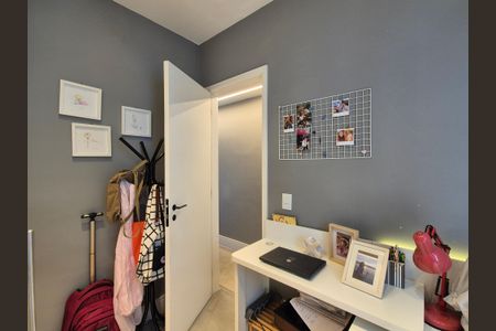 Apartamento à venda com 87m², 2 quartos e 1 vaga Apartamento à venda com 87m², 2 quartos e 1 vagaQuarto