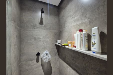 Apartamento à venda com 87m², 2 quartos e 1 vaga Apartamento à venda com 87m², 2 quartos e 1 vagaBanheiro