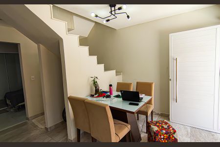 Casa à venda com 100m², 3 quartos e 3 vagassala