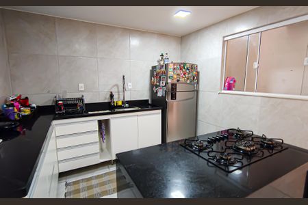 Casa à venda com 100m², 3 quartos e 3 vagascozinha