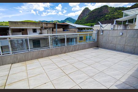 Casa à venda com 100m², 3 quartos e 3 vagasterraço