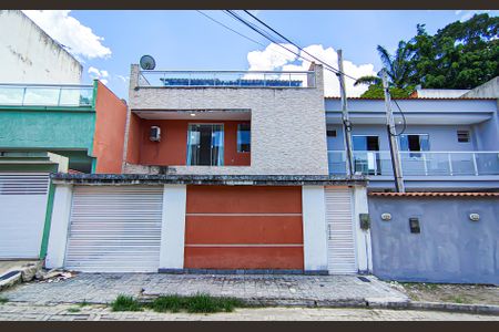 Casa à venda com 100m², 3 quartos e 3 vagasfachada