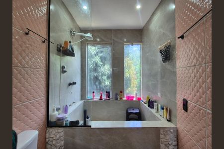 Casa à venda com 350m², 3 quartos e 2 vagasBanheiro (Casa2)