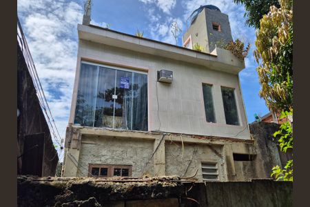 Casa à venda com 350m², 3 quartos e 2 vagasPlaca