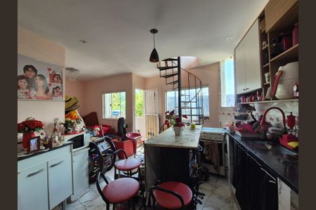 Casa à venda com 350m², 3 quartos e 2 vagasCozinha